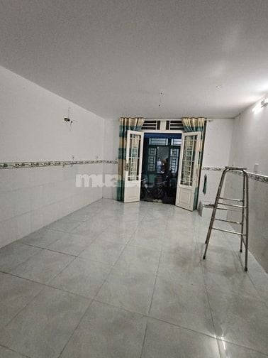  Nhà 88m2 gần ngã 3 mỹ hạnh, 2pn giá hơn 450tr cách kcn nhị xuân 2km