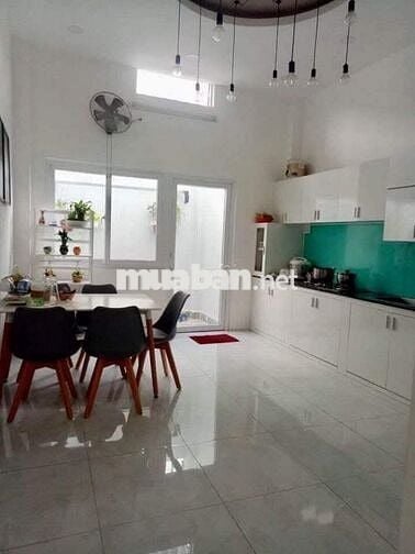 Cho Thuê Nhà 2 Tầng full Nội Thất Gần Chợ Thủ Đức