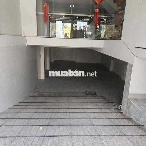 nhà 6x15m 1 hầm 4 lầu có 5 phong ngủ 5wc sân thượng