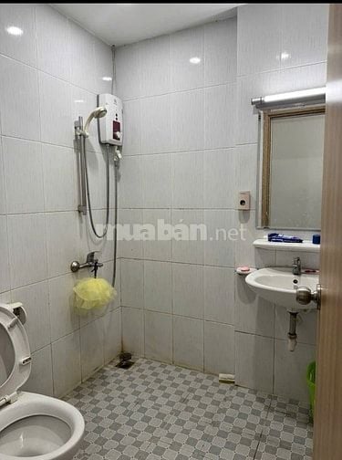 Chung cư Miếu Nổi, Vũ Huy Tấn, BT: 1 Phòng ngủ +, 67m2, 9tr5/tháng.