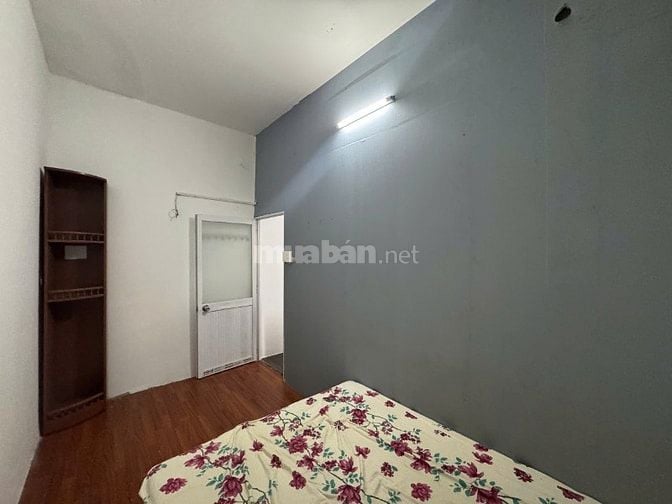 CHO THUÊ CĂN HỘ CÓ GÁC 2 PN RỘNG 60M2, BẾP, WC RIÊNG GẦN SÂN BAY TSN