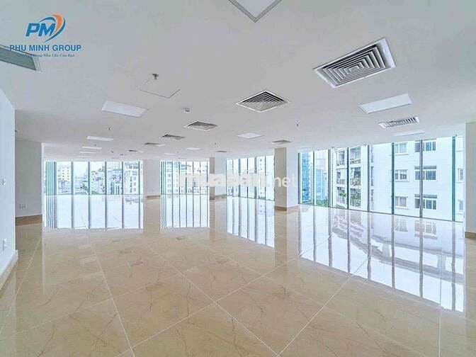 Cho thuê văn phòng 82 Trần Thái Tông dt đa dạng