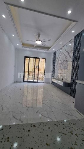 MÌNH CẦN BÁN NHÀ PHỐ TÔN ĐỨC THẮNG 9,9 TỶ, Ô TÔ, THANG MÁY