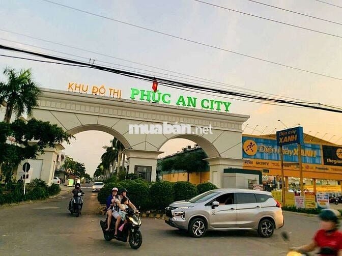 Nhà cách Hóc Môn 1km_ Hoàn thiện đẹp, view công viên_ Bao phí sang tên