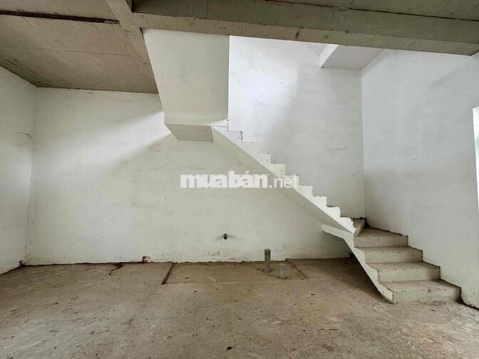 Nhà phố 1 trệt 2 lầu Lovera Park - Hoàn thiên bên ngoài - Giá 6,7 tỷ