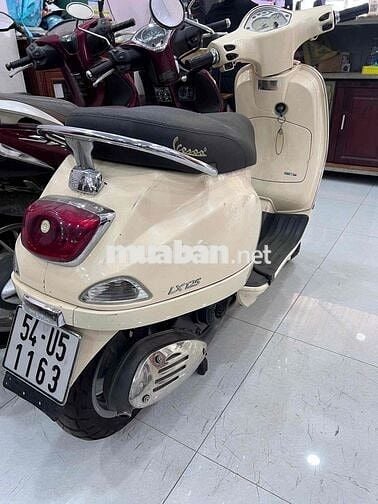 vespa biển thành phố