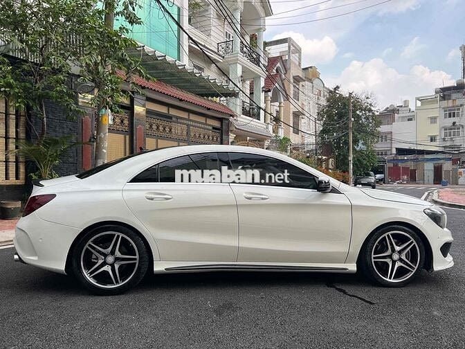 Mercedes Benz CLA 250 Coupe 4Matc model 2015