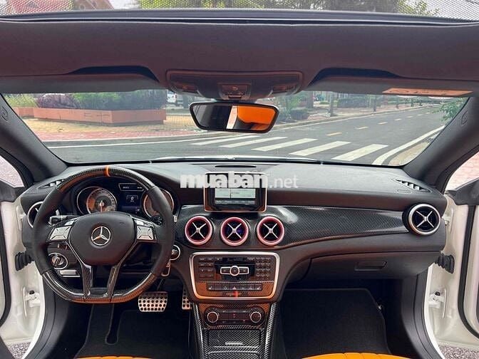 Mercedes Benz CLA 250 Coupe 4Matc model 2015