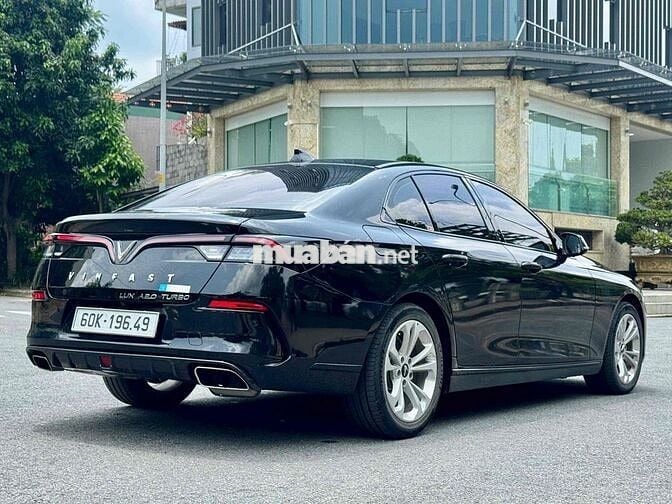 Vinfast Lux A Base 2022 - 22.500km
