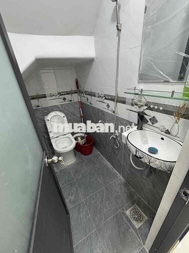 Nhà Đẹp 4 Tầng — Gần Hậu Giang Minh Phụng (3.5m x 16m) Hướng Đông