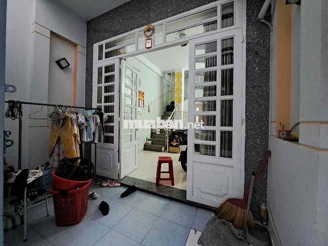 BÁN NHÀ TRUNG TÂM QUẬN 6_DTSD 80m2_CÓ SÂN ĐỂ XE_GIÁ CHỈ 3tỷ