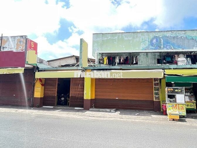 Mặt Tiền Khu Bàu Cát Diện Tích 10x11 Ngay Ngã Ba Đồng Đen.