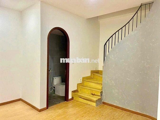 Cho thuê nhà Hẻm Xe Tải Hậu Giang Trệt 3 lầu sân thượng , Quận 6