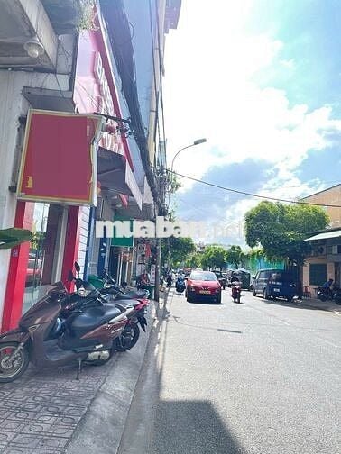 Mặt Tiền Khu Bàu Cát Diện Tích 10x11 Ngay Ngã Ba Đồng Đen.