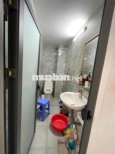 Nhà mặt tiền 4pn3wc kèm 4 máy lạnh Đường Nguyễn Văn Khối