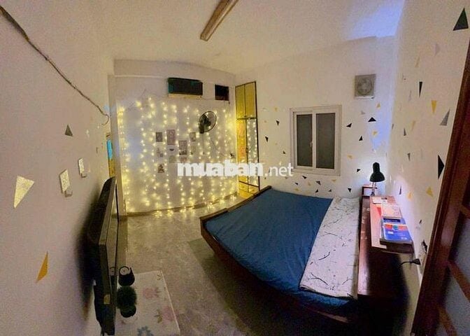 Phòng trọ Hàng Xang đầy đủ nội thất, có máy lạnh, wc riêng, nhỉnh 3 tr