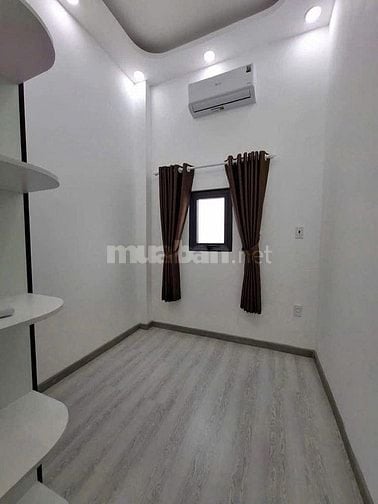 Bán Gấp Nhà Hẻm Huỳnh Tấn Phát Q7, 32m2, 2 Tầng, Giá Hời Chỉ 2.9 Tỷ,