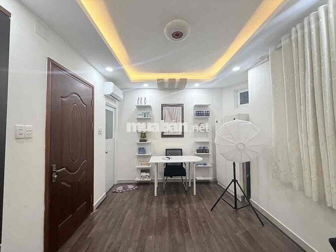Bán Nhà Hẻm Xe Hơi . Khu Phan Xích Long