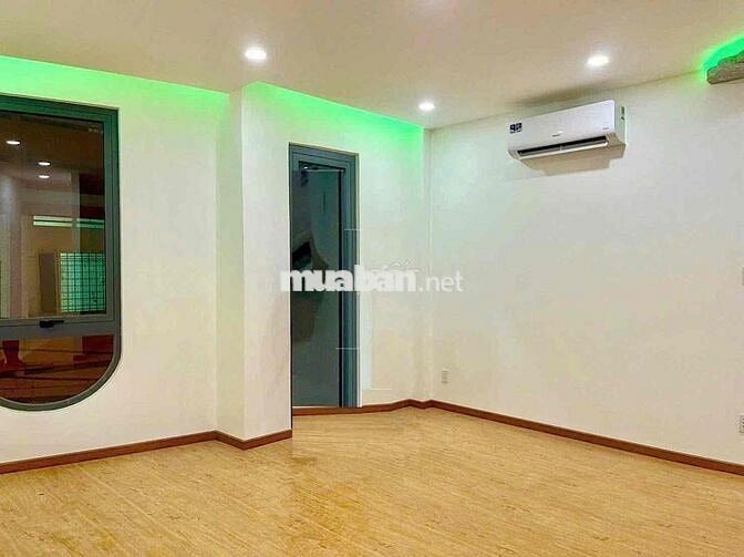 Cho thuê nhà Hẻm Xe Tải Hậu Giang Trệt 3 lầu sân thượng , Quận 6