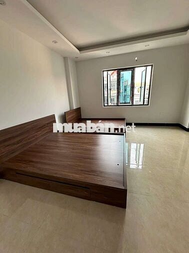 Gia đình chuyển chỗ ở cần bán lại căn nhà mới xây 6 tầng đẹp sẵn đồ