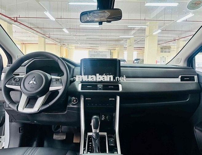 Mitsubishi Xpander 2024 AT Premium - 30000 km