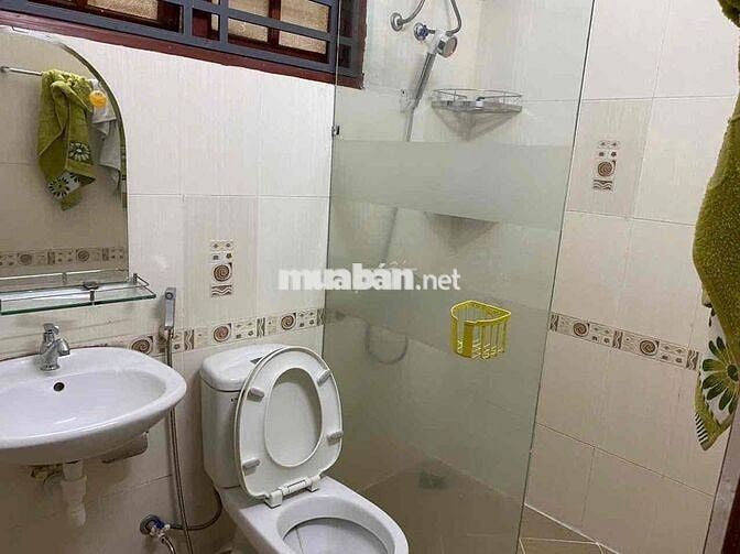 CHO THUÊ CĂN HỘ 107m² – LẦU CAO THANG MÁY – QUẬN 3