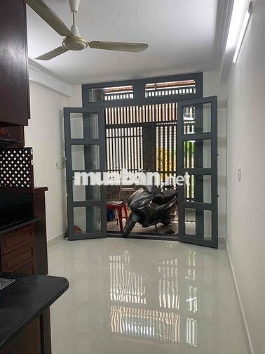 Cho thuê nhà nguyên căn 5 tầng hẻm 312 Quang Trung gần Ubnd quận GV
