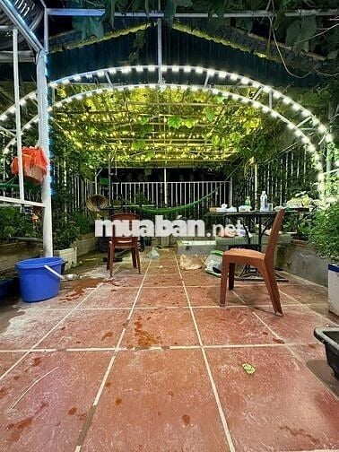 Gia đình chuyển chỗ ở cần bán lại căn nhà mới xây 6 tầng đẹp sẵn đồ