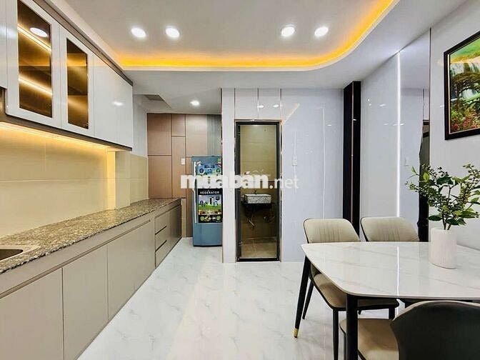 Xe hơi ngủ trong nhà - Nguyễn Văn Đậu gần Đh VLU - 5 Tầng - Nở Hậu