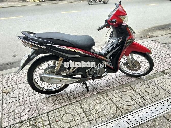 Wave RSX Fi bstp chính chủ xe đẹp long lanh máy êm