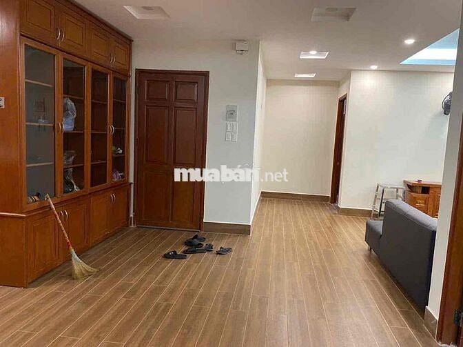 CHO THUÊ CĂN HỘ 107m² – LẦU CAO THANG MÁY – QUẬN 3