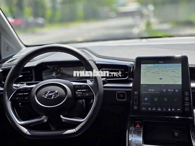 Hyundai Custin Cao Cấp 2.0T 2024 - 24000 km