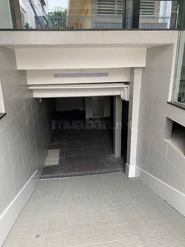 Góc,Hẻm xe hơi Nguyễn Đ Chiểu,Ngang 4,3m,Hầm 5Tầng,Th Máy,8PN,55tr/th