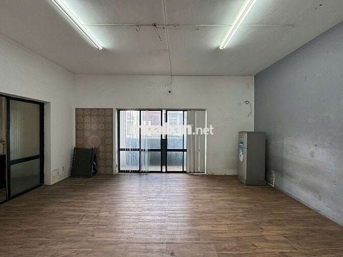 3 mặt tiền đường 12m , xe tải chạy vi vu, cty làm văn phòng,