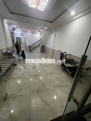 Đinh Tiên Hoàng giáp Q.1, ngang 5m, 180m2, 3 PN, Chỉ 18Triệu.