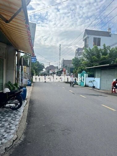 Cho thuê nhà gần ngã tư chiêu liêu 3 phòng ngủ