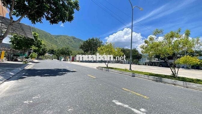 Bán Đất Hòn Rớ 2 Phước Đồng  Đường 13m Sổ Riêng Gần Sông