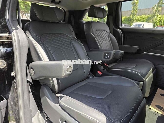 Hyundai Custin Cao Cấp 2.0T 2024 - 24000 km