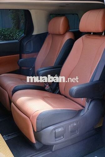 Kia Carnival Signature 2.2D 2023 - 21000 km