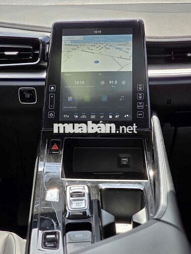 Hyundai Custin Cao Cấp 2.0T 2024 - 24000 km