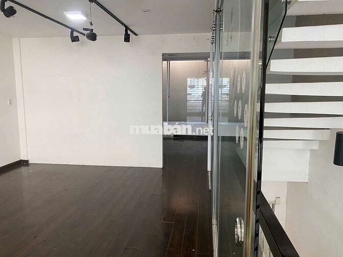 NHÀ MT NGUYỄN ĐÌNH CHÍNH 6x16m TRÊT-LỬNG-2LẦU- PHÙ HỢP MỞ SPA SHOP
