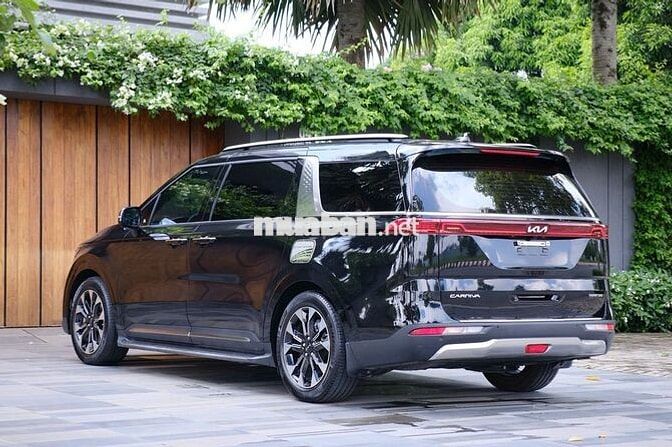 Kia Carnival Signature 2.2D 2023 - 21000 km