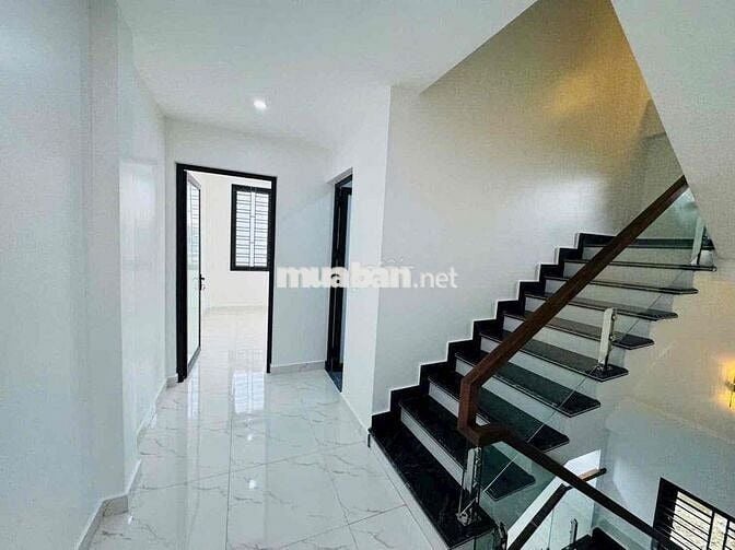 cần bán nhà sổ riêng hỗ trợ trả góp dài hạn từ 5-30 năm