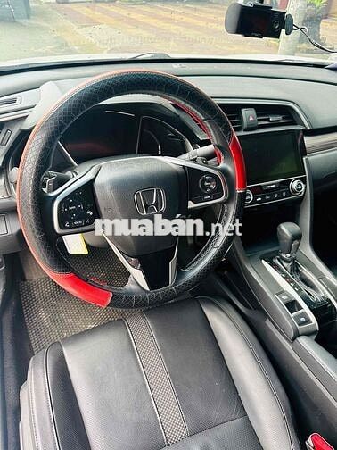 Honda Civic 2019 G màu trắng chính chủ