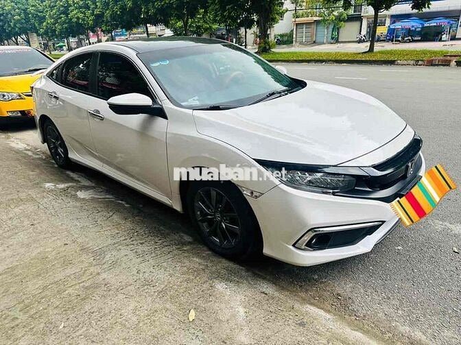 Honda Civic 2019 G màu trắng chính chủ