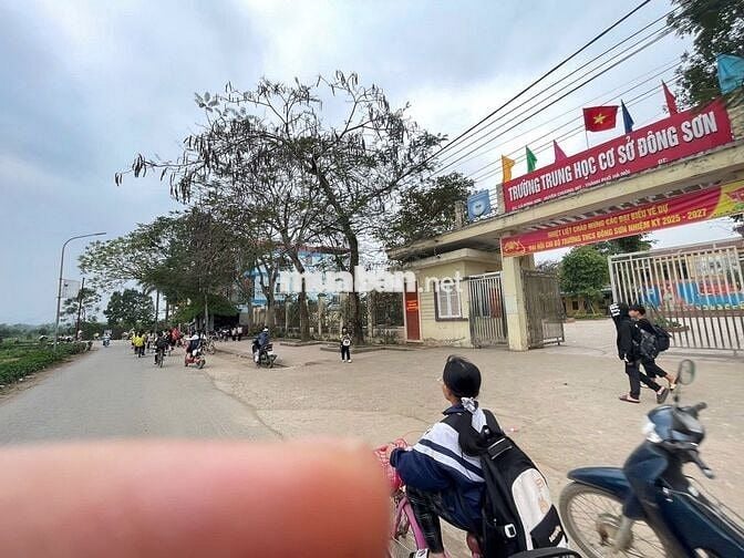 đất chính chủ người nhà cần bán gấp,ac quân tâm ib e hoặc lh 898330698