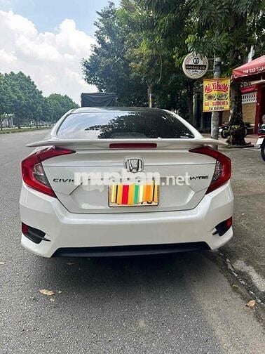 Honda Civic 2019 G màu trắng chính chủ