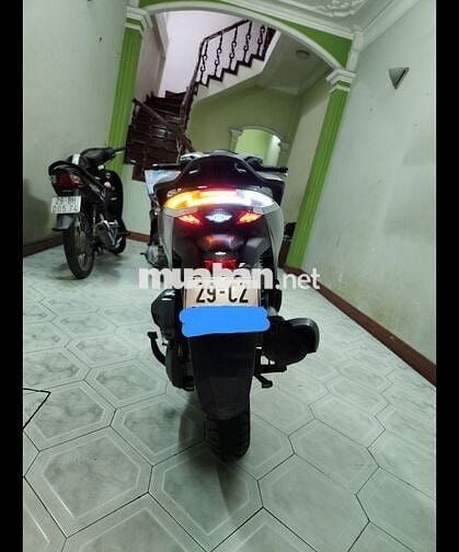Xe SH150i bản spoty màu xám tem xám đ.ki 2023