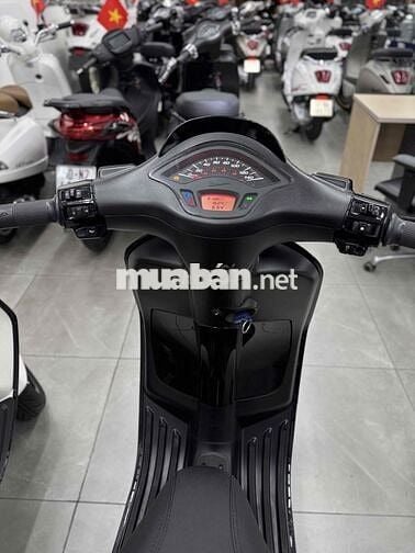 vespa sprint 125cc modell 2019  . bstp chính chủ