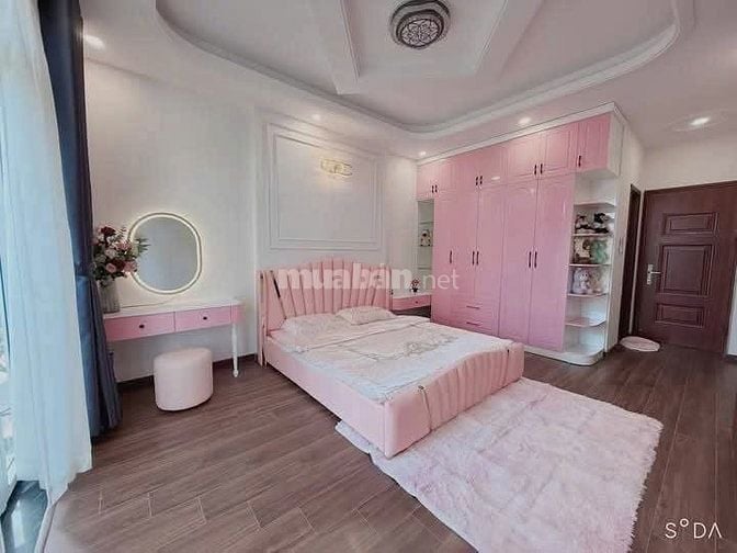 Chính chủ cần bán căn nhà đẹp có thang máy tại đường 43, P. Bình Thuận